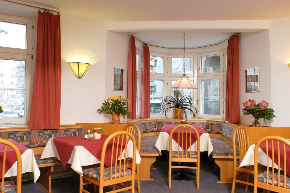 Hotel Goldene Krone Innsbruck Restaurant foto